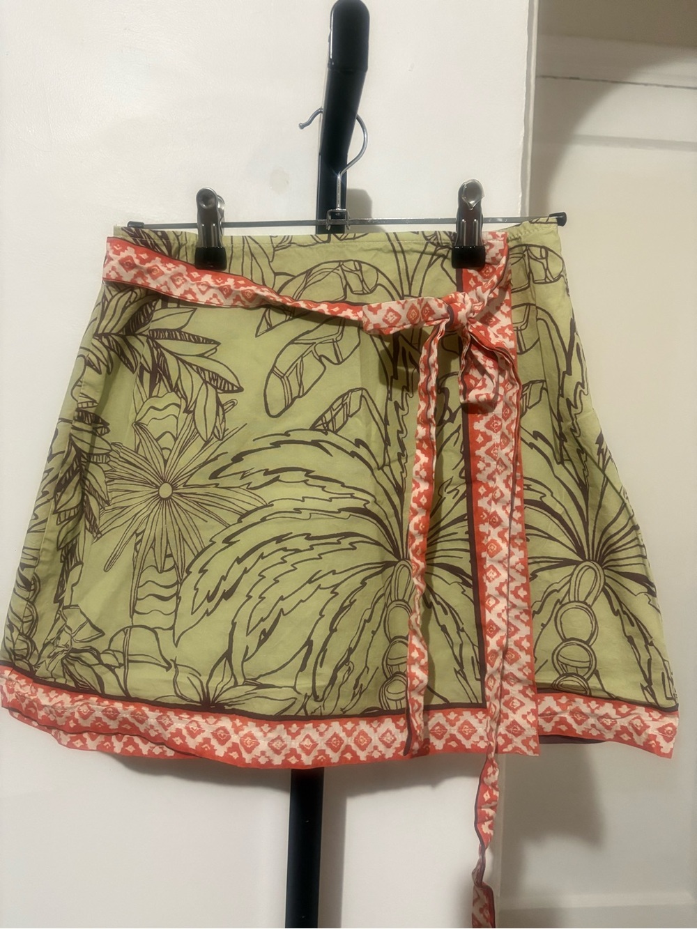 100% Cotton 🌿Olive Green Tropical Print Mini Skirt with Coral Trim and Tie